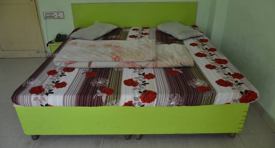 Hotel Neelam & Restaurant, Mandi 4